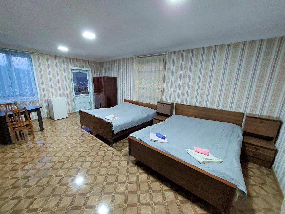 Apartment Beso Kutaisi Bagian luar foto