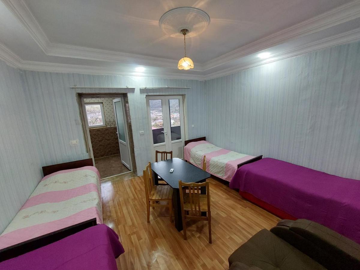 Apartment Beso Kutaisi Bagian luar foto