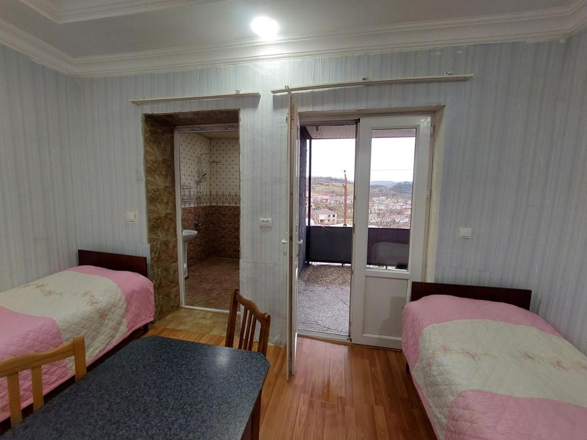 Apartment Beso Kutaisi Bagian luar foto