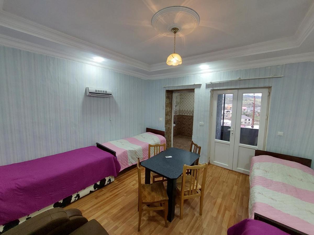 Apartment Beso Kutaisi Bagian luar foto