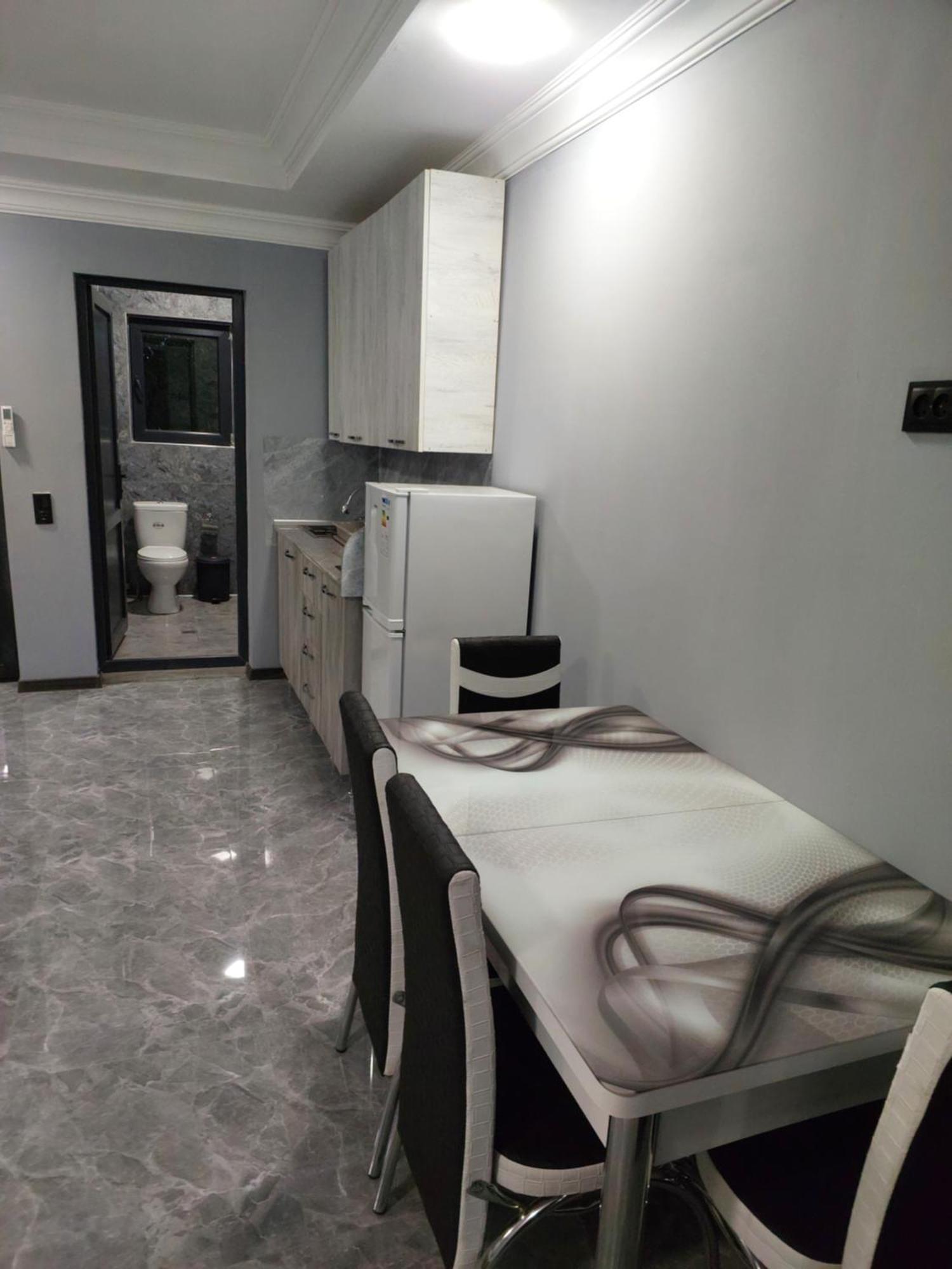 Apartment Beso Kutaisi Bagian luar foto