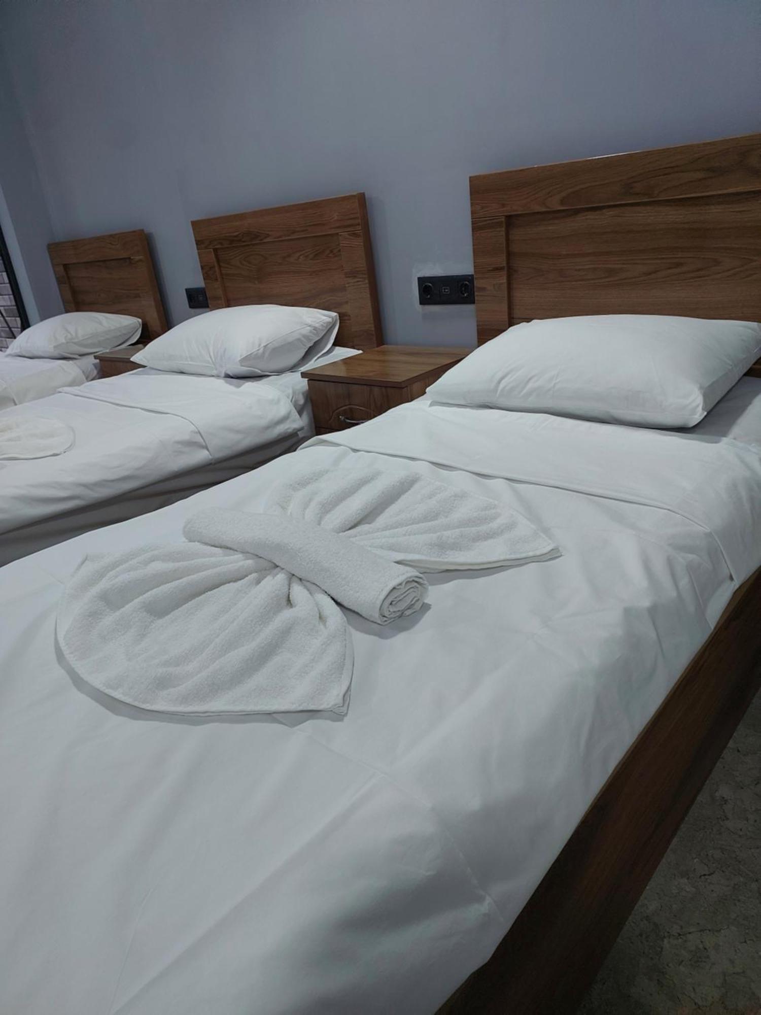 Apartment Beso Kutaisi Bagian luar foto
