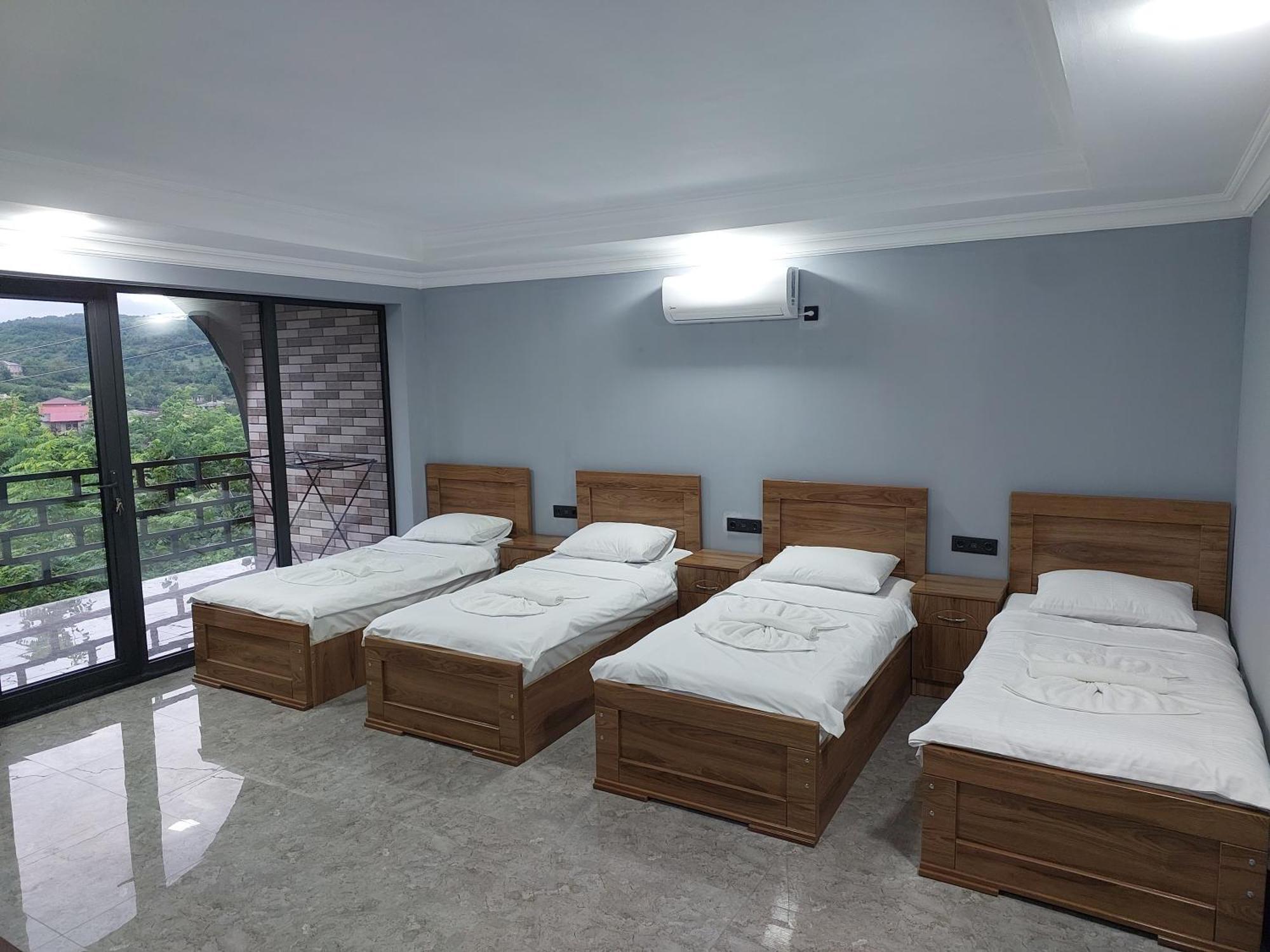 Apartment Beso Kutaisi Bagian luar foto