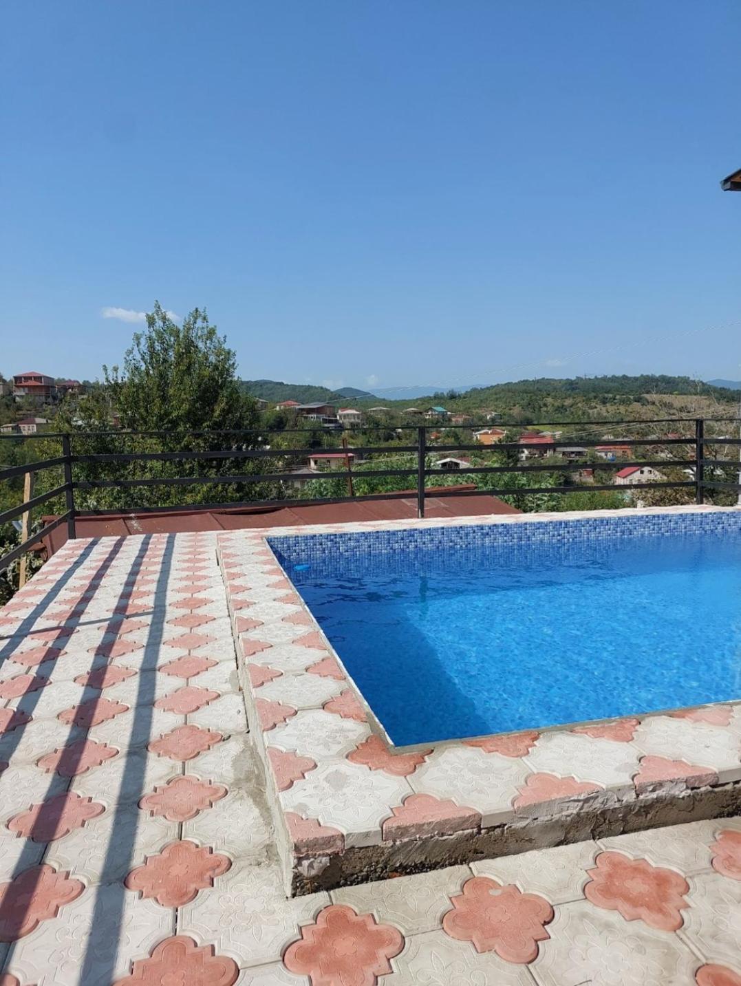 Apartment Beso Kutaisi Bagian luar foto